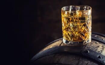 Odkryj tajemnice whisky single malt: Jak czytać etykiety i wybierać najlepsze butelki? - 2 2025